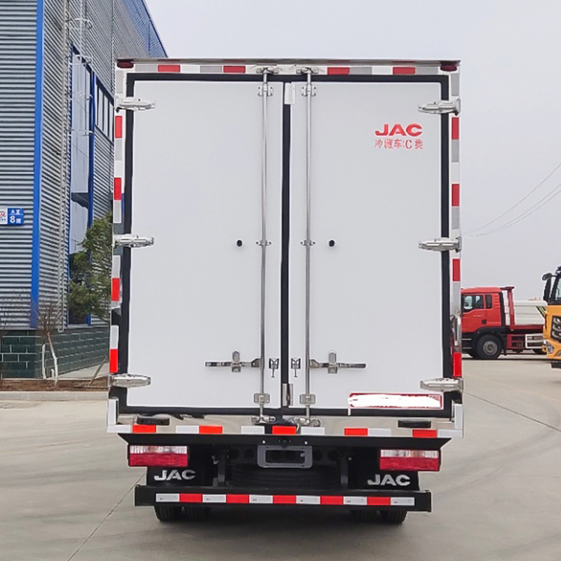 JAC Junling 4x2 refrigerated truck