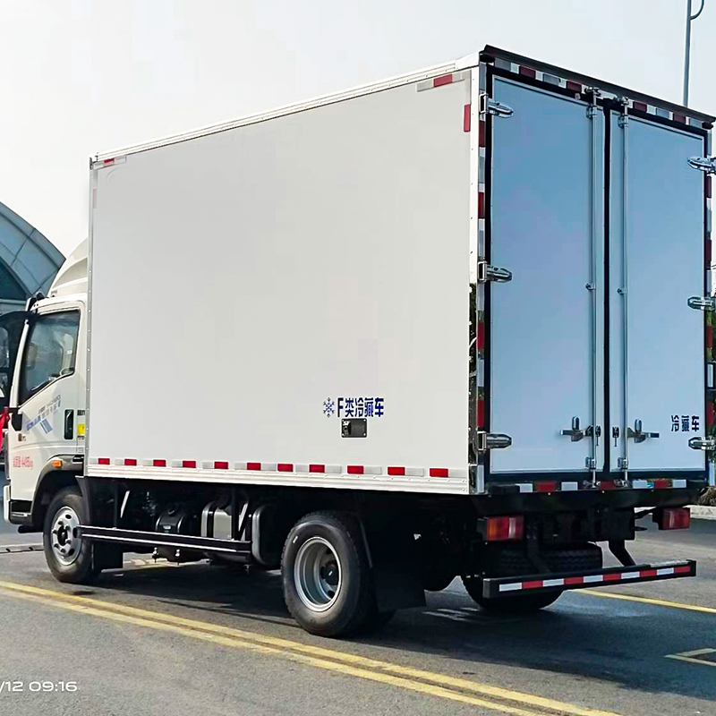 Howo 4x2 Refrigerated Truck 