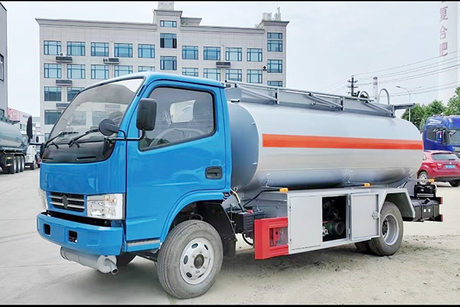 right hand drive fuel tank truck (2).jpg