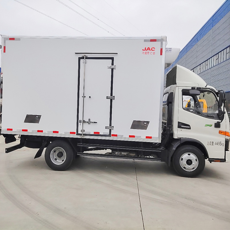 JAC Junling 4x2 refrigerated truck