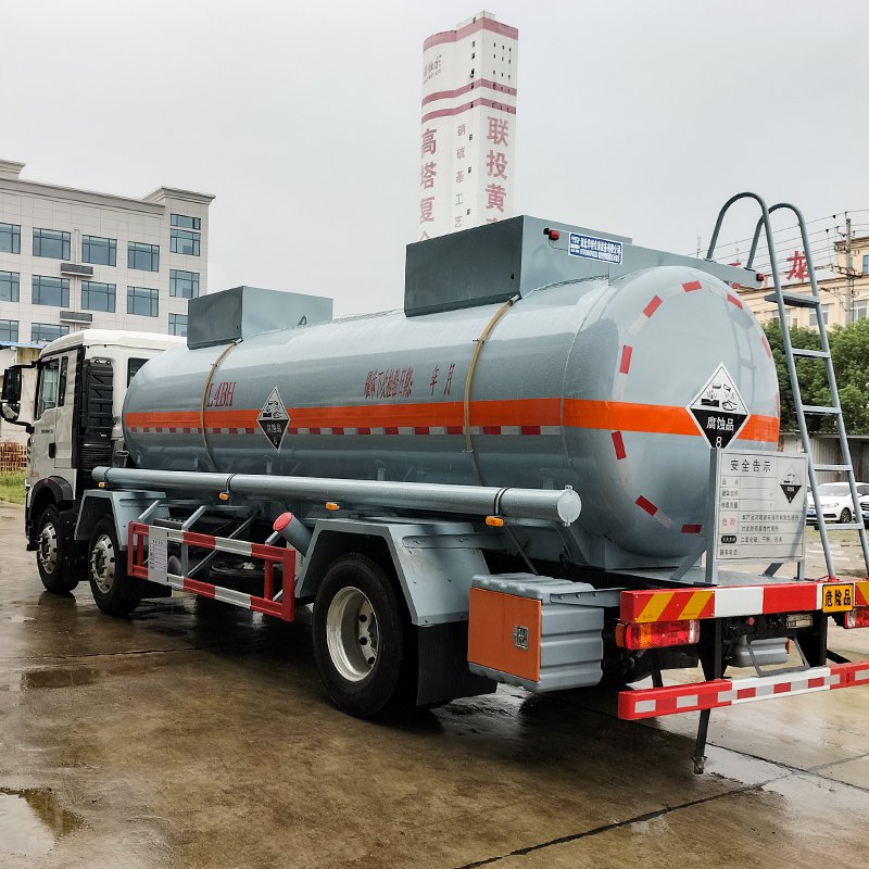 HOWO 6x2 14.5CBM chemical liquid tank truck 